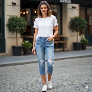 JEANS Distressed Denim Capris Light Wash Shredded Boho Cropped Jeans Size Large